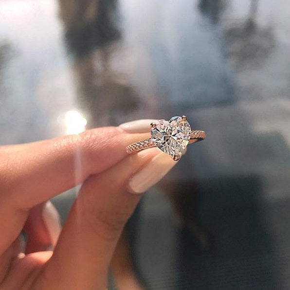 Elegant AAA Zircon Heart Ring