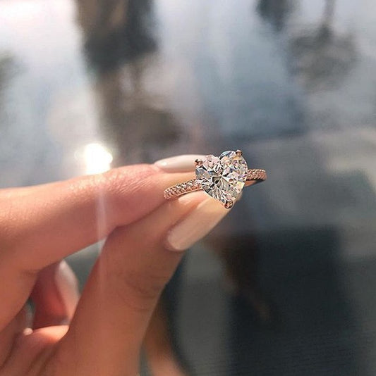 Elegant AAA Zircon Heart Ring